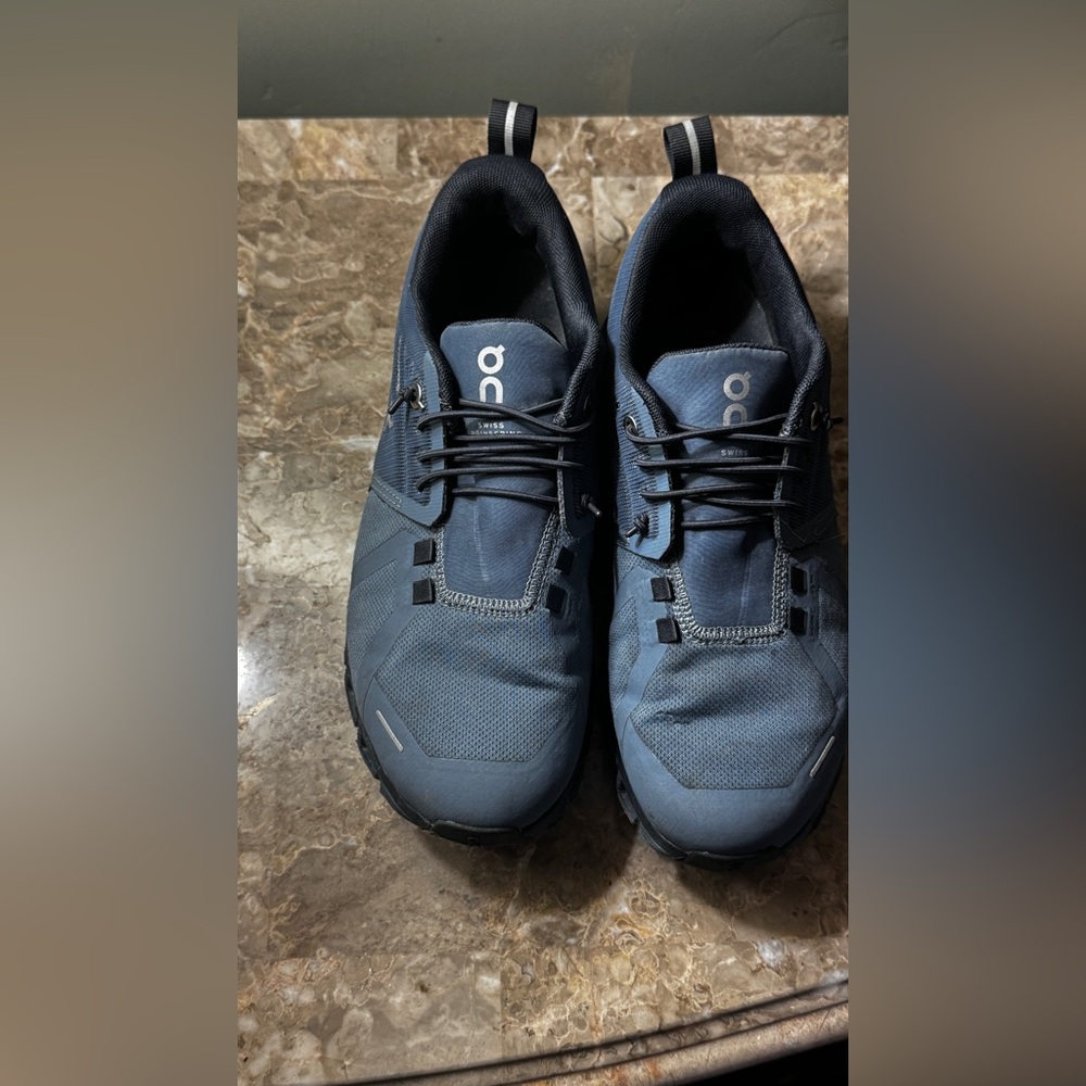 On Cloud Running  Blue Athletic Shoes size 7.5
